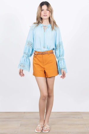 Short - 730965 - CAR - Reina Diaz