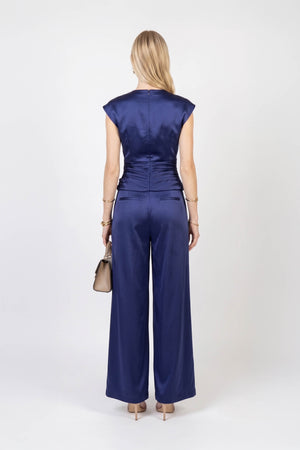 Sofia Ruched Zipper Keyhole Top 501553 MAR