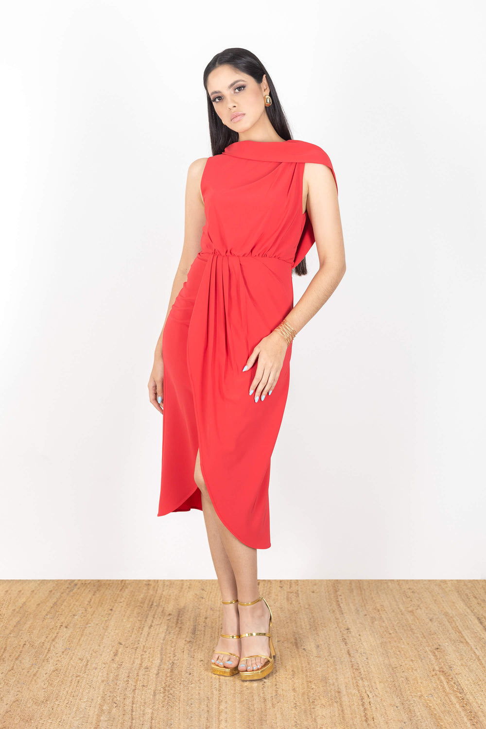 Adaline Asymmetric Midi Vestido