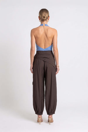 Sofía Halter Cowl-Neck Backless Blusa 753039 PER