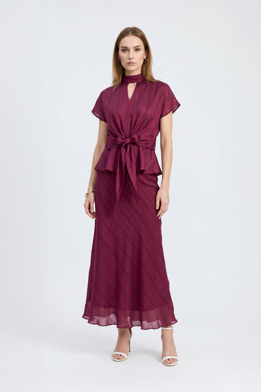 Lily Tie - Front Peplum Blusa - Reina Diaz