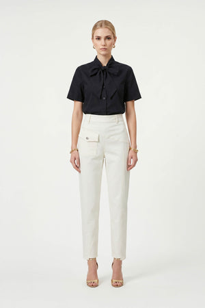 Nora Tie-Neck Short-Sleeve Blusa 752966 - Reina Diaz