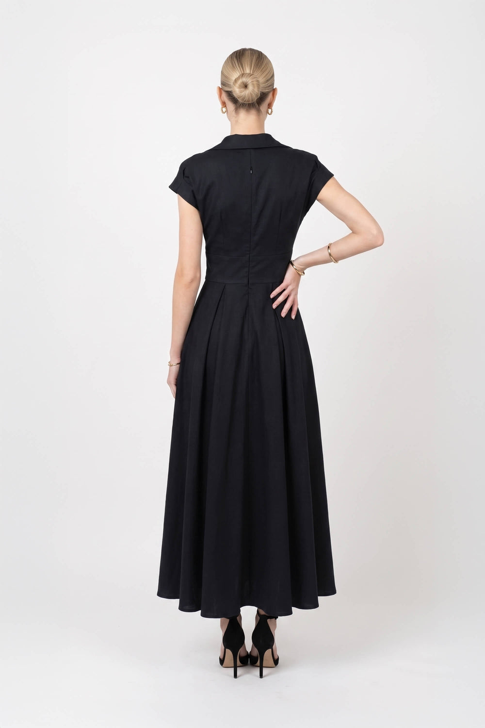 Renata Collar V-Neck Midi Vestido 723074 NEG - Reina Diaz