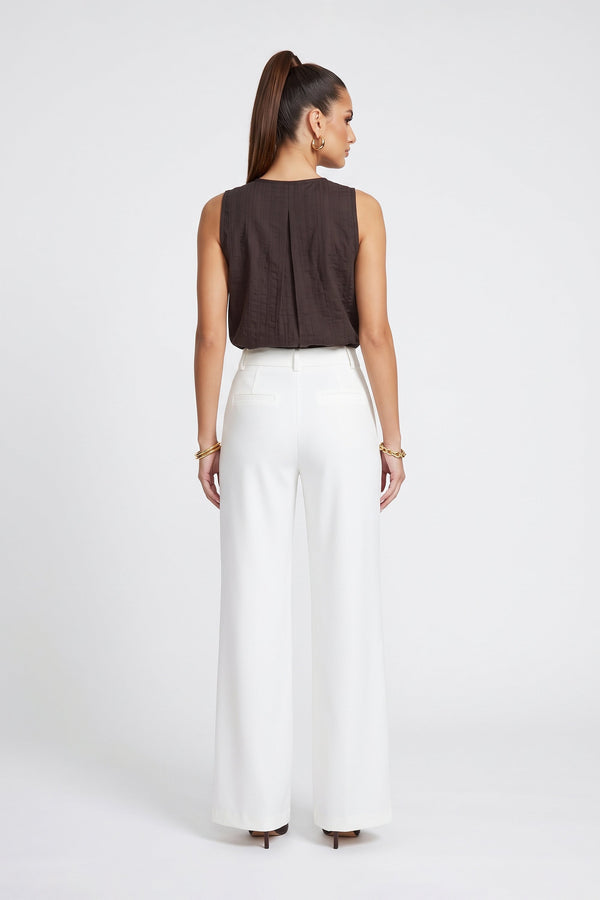 Renata Tie-Neck Keyhole Sleeveless Blusa 753041 CHO - Reina Diaz