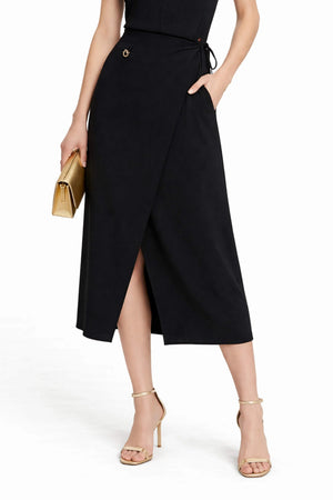 Saige V - Neck Vestido - Reina Diaz