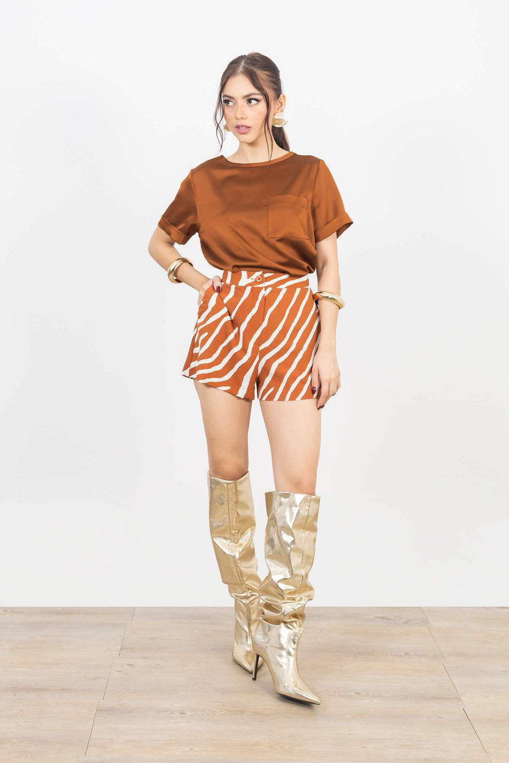Short - 731002 - LAD - Reina Diaz