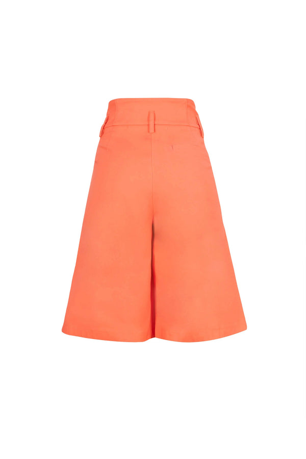 Short - 731063 - COR - Reina Diaz