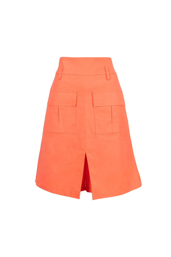 Short - 731063 - COR - Reina Diaz