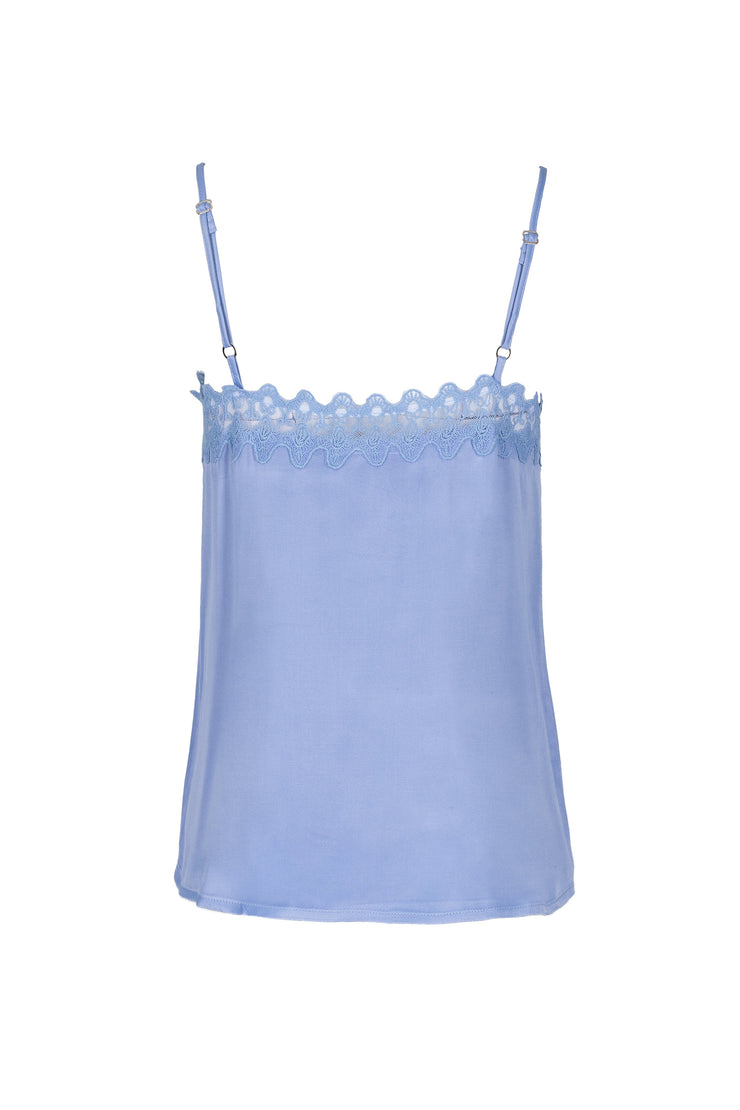 Outfit Blusa 553968 AZU - Falda 541250 HYE - Reina Diaz