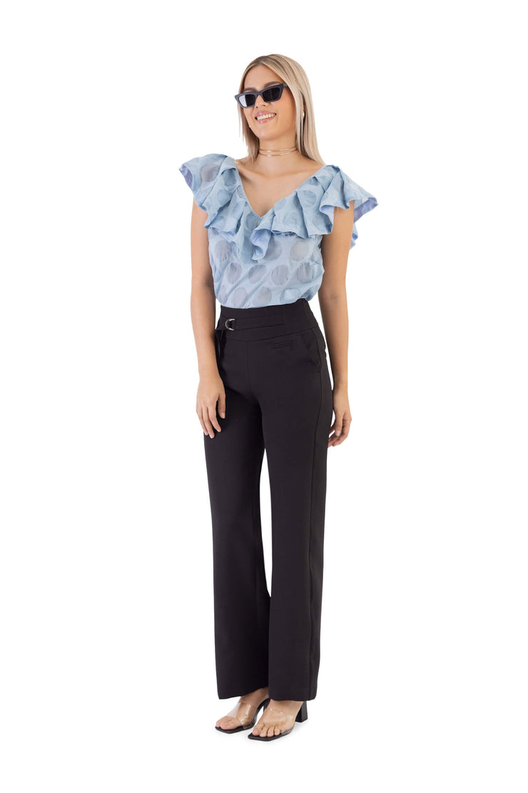 Outfit Blusa 752365 CIE - Pantalon 531867 NEG - Reina Diaz