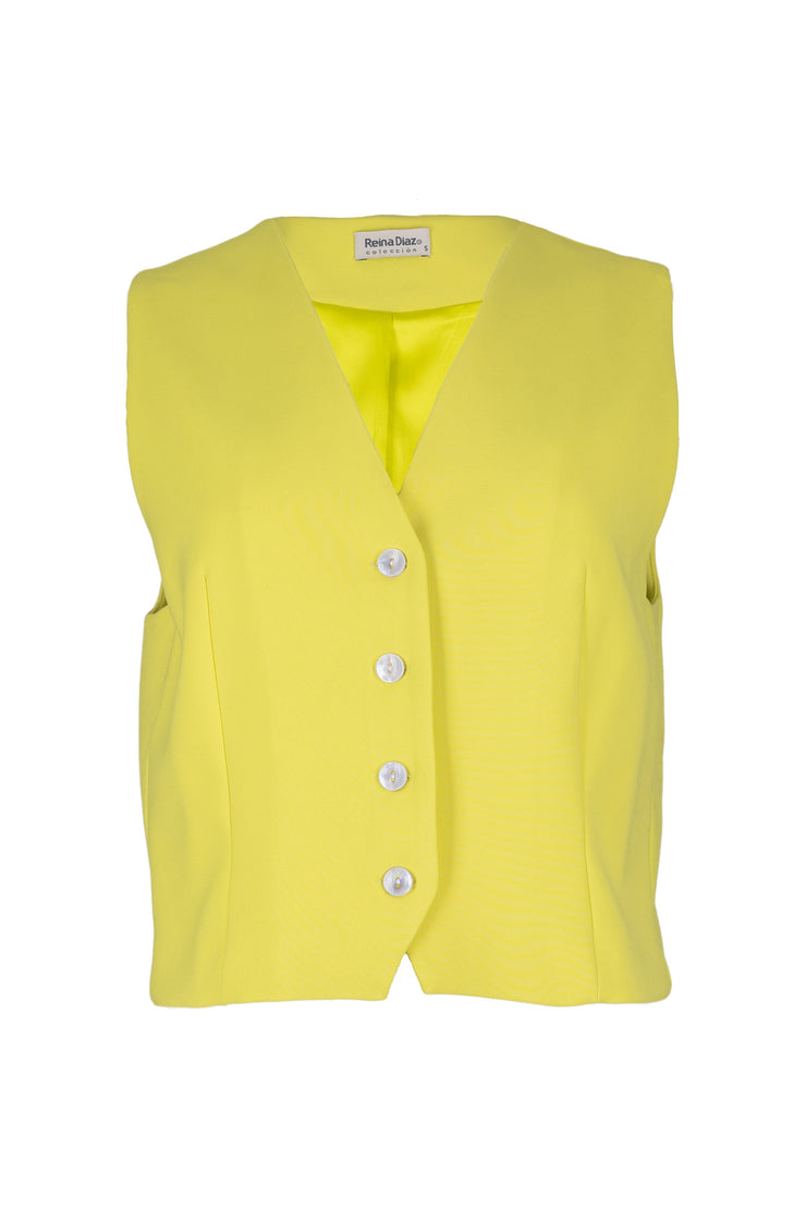 Outfit Chaleco 501405 LIM - Bermuda 531860 LIM - Reina Diaz