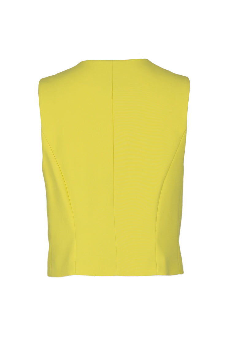 Outfit Chaleco 501405 LIM - Bermuda 531860 LIM - Reina Diaz