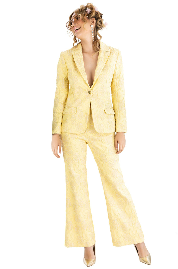 Outfit Saco 501372 AMA - Pantalón 531793 AMA - Reina Diaz